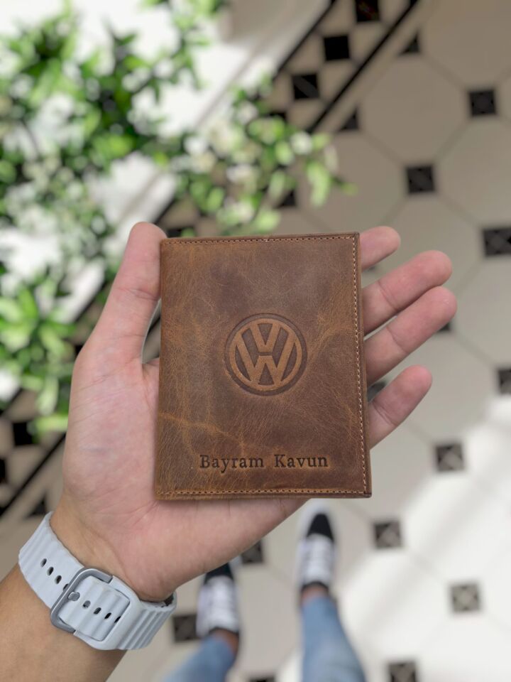 Volkswagen VİSSO 1904 Hakiki Deri Araç Ruhsat Kılıfı İsme Özel Çanta Erkek Kadın Modeli VOLKWAGEN  + ANAHTARLIK Fındık Matrix