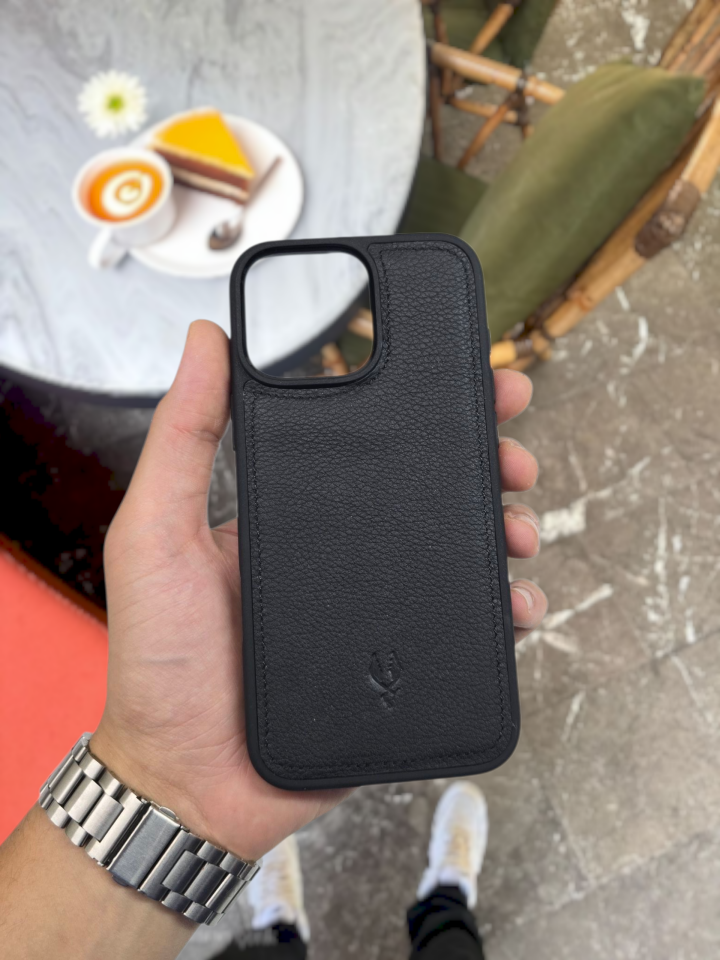 İphone 16 PRO MAX model SİYAH GUTTY Deri Kılıf VİSSO Hakiki Deri İsme Özel Kişiselleştirme Kadın Erkek Kullanım Unisex Telefon Kılıf