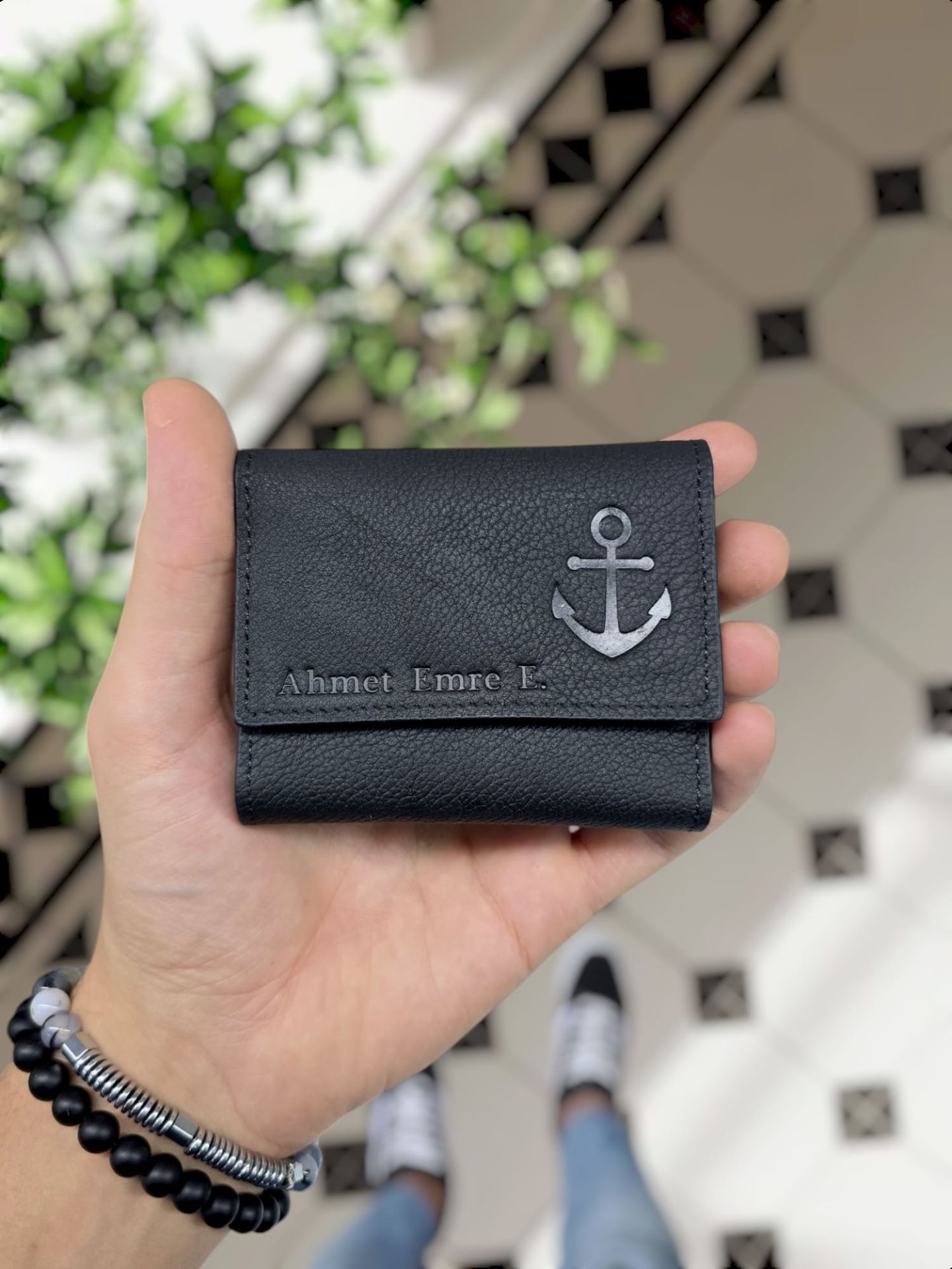 VİSSO 660 DERİ ÇANTA  İSME ÖZEL GÜÇLÜ MIKNATISLI KİLİT AKORDİYON YELPAZE KARTLIK CÜZDAN ERKEK KADIN MODELİ Siyah Gutty ÇAPA LOGOLU