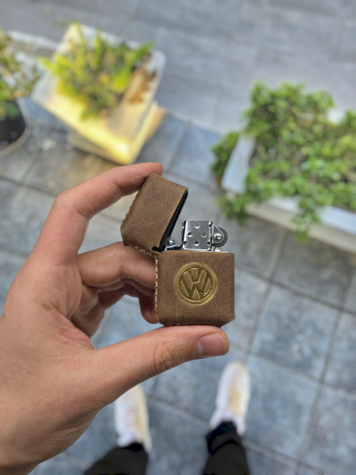 VİSSO Visso 1933 Hakiki Dana Derisi El Yapımı ZİPPO Tarzı Benzinli Çakmak Kılıfı ve Zippo Tarzı Çakmak  A. FINDIK CRAYZ Volkswagen