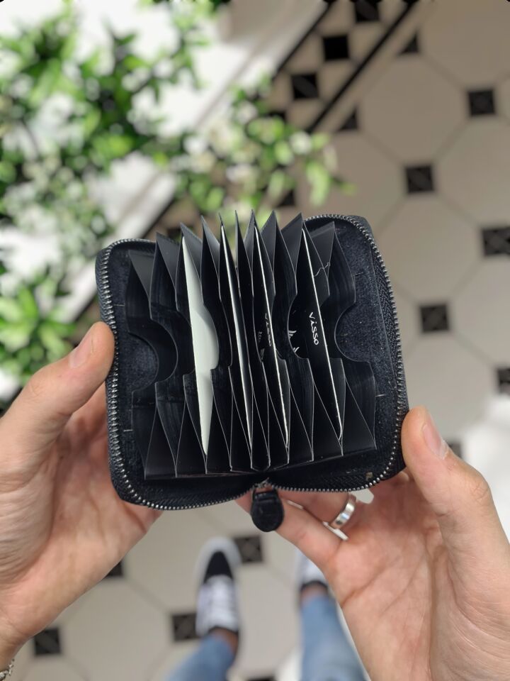 VİSSO 661 GERÇEK DERİ ÇANTA SİYAH CROCO İSME ÖZEL  KCROCO ERKEK VE KADIN İÇİN FERMUARLI AKORDİYON-YELPAZE KREDİ KARTLIK MODEL Siyah Croco Varak Yaldızlı