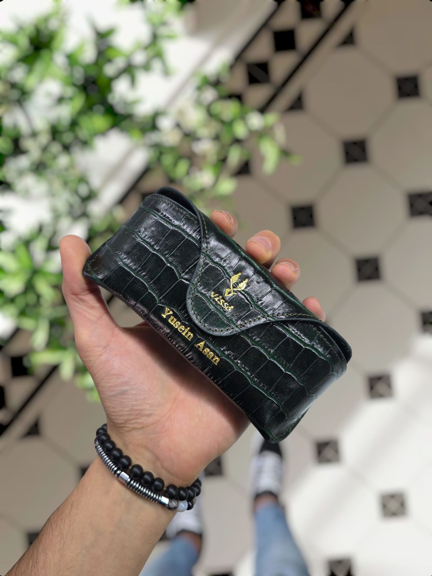 Visso 888 Kişiye Özel İsim Baskılı Hakiki Dana Derisi İçi Kadife Çıtçıtlı Kilit Kapak Hakiki Deri Gözlük Kılıfı - Çanta Unisex Yeşil Croco