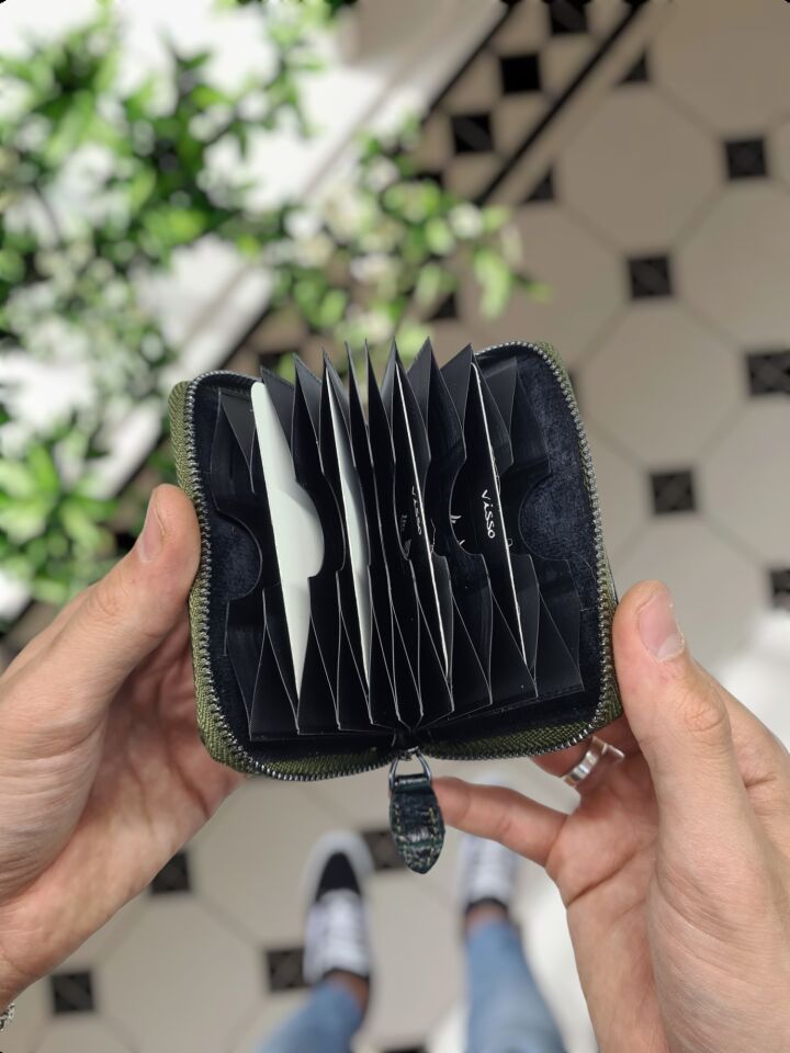 VİSSO 661 GERÇEK DERİ ÇANTA İSME ÖZEL  KCROCO ERKEK VE KADIN İÇİN FERMUARLI AKORDİYON-YELPAZE KREDİ KARTLIK MODEL  Yeşil Croco