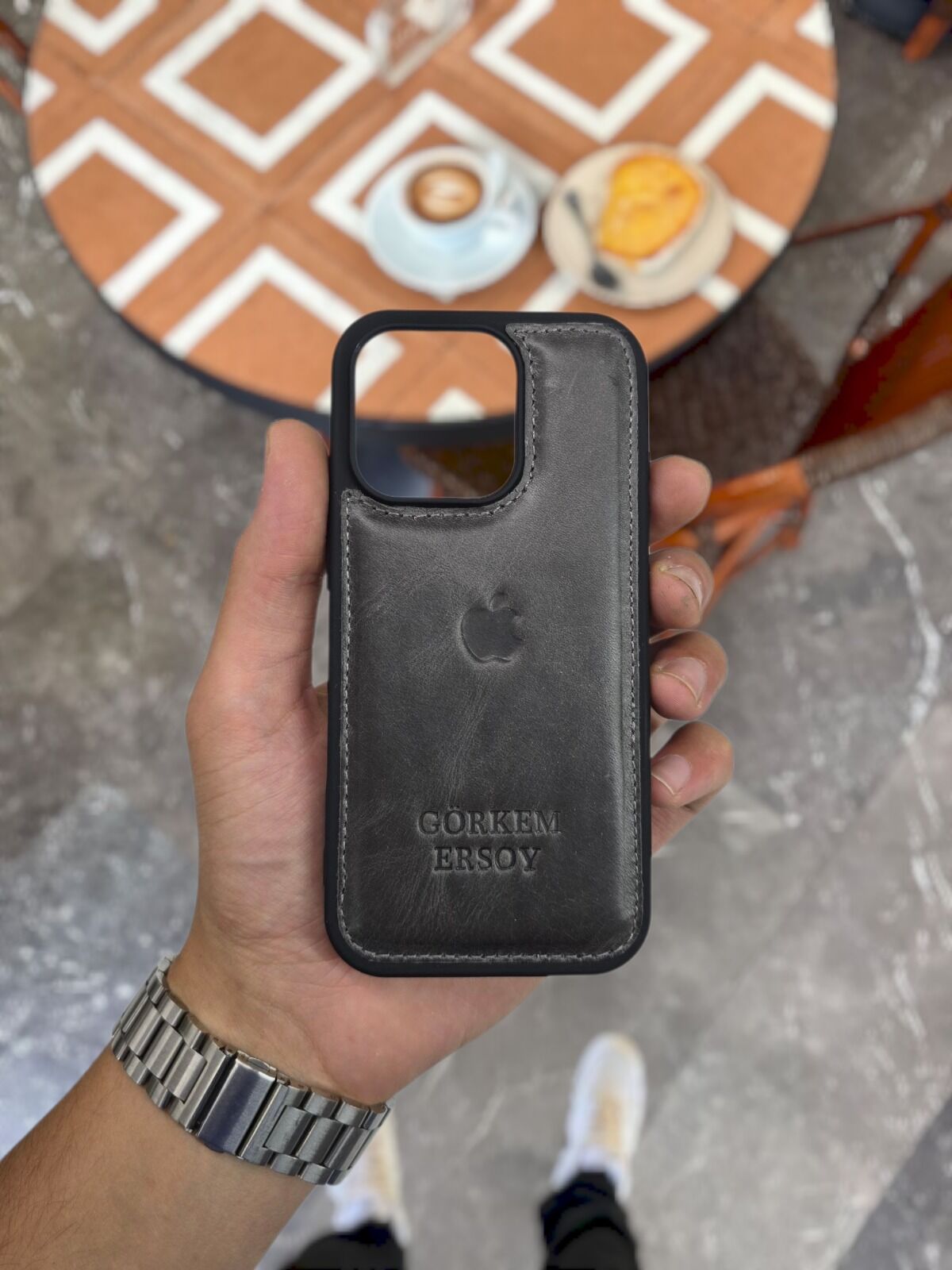 İphone 11 PRO model GRİ Deri Kılıf VİSSO Hakiki Deri İsme Özel Kişiselleştirme Kadın Erkek Kullanım Unisex Telefon Kılıf  APPLE LOGOLU