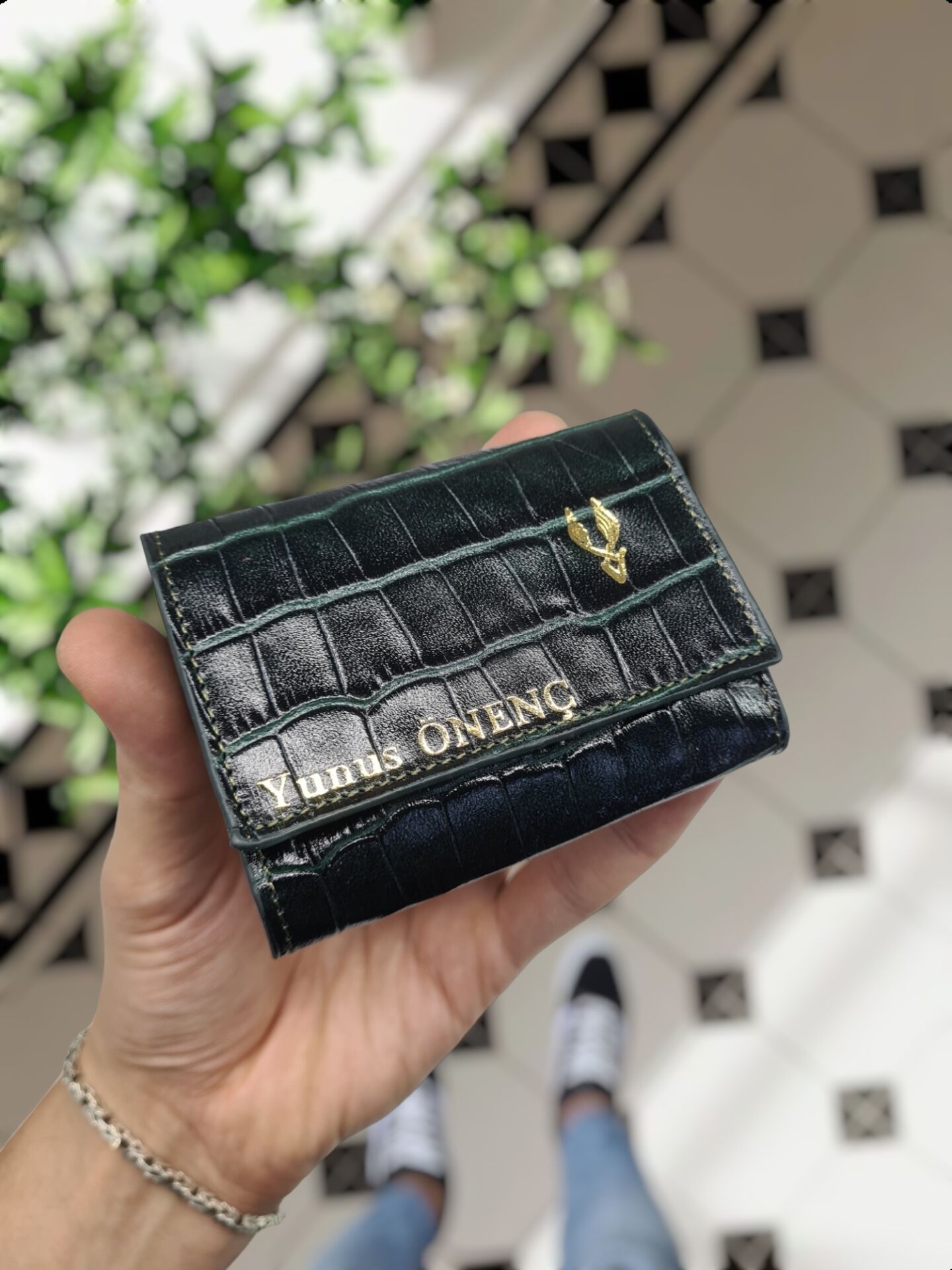 VİSSO 660 Hakiki Deri Kişiye Özel Akordeon Kartlık Model Deri Çanta Yeşil Croco Yaldızlı