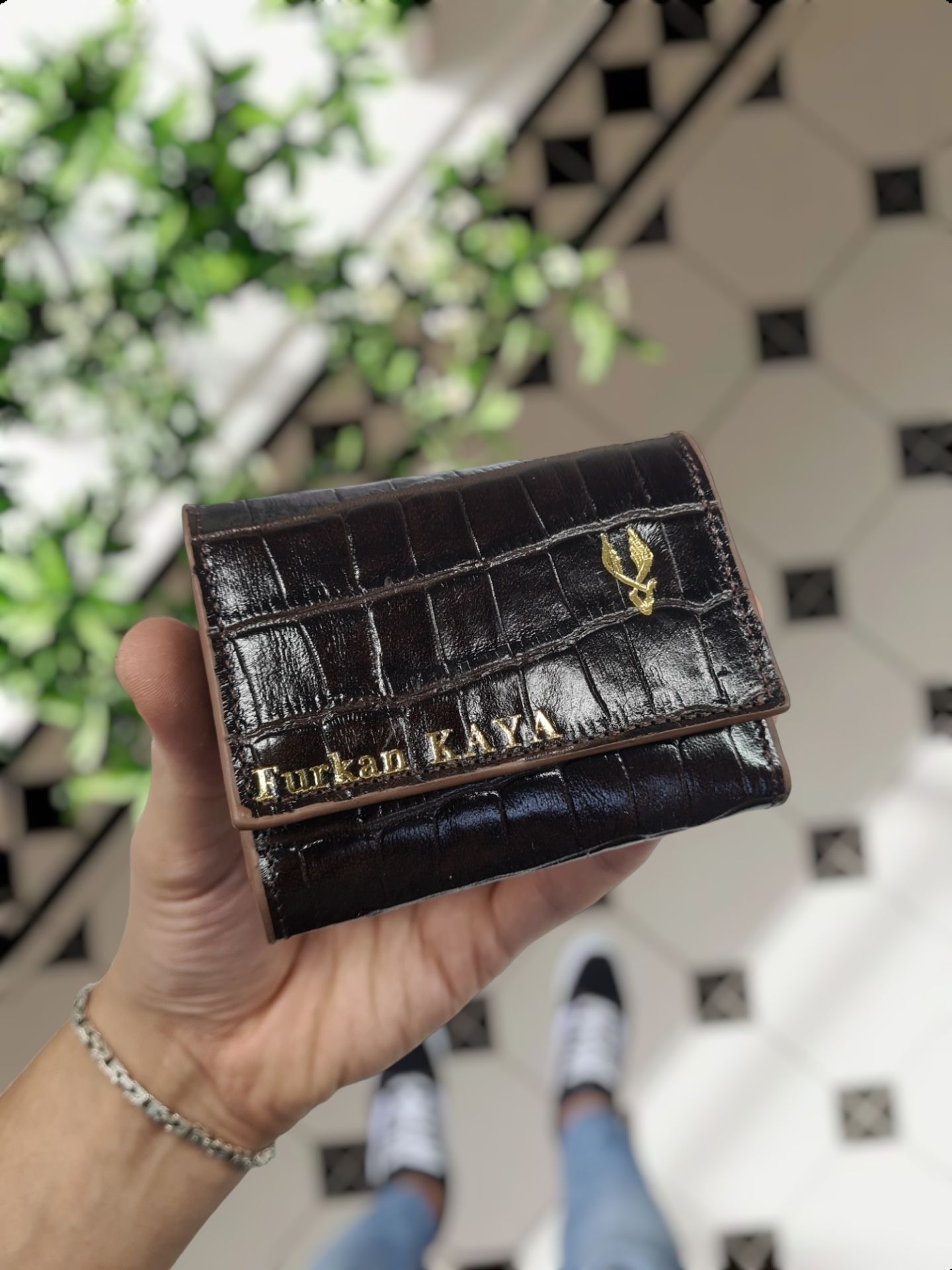 VİSSO 660 Hakiki Deri Kişiye Özel Akordeon Kartlık Model Deri Çanta Kahve Croco Yaldızlı