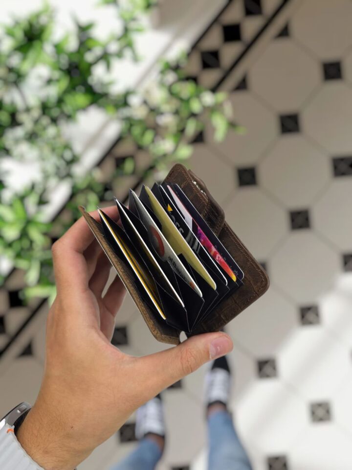 VİSSO 8600   Hakiki Deri Çıtçıtlı Akordeon Kartlık Akordeon Kimlik Bölmeli Kişiye İsme Özel Bay Bayan Çanta Eskitme Croco