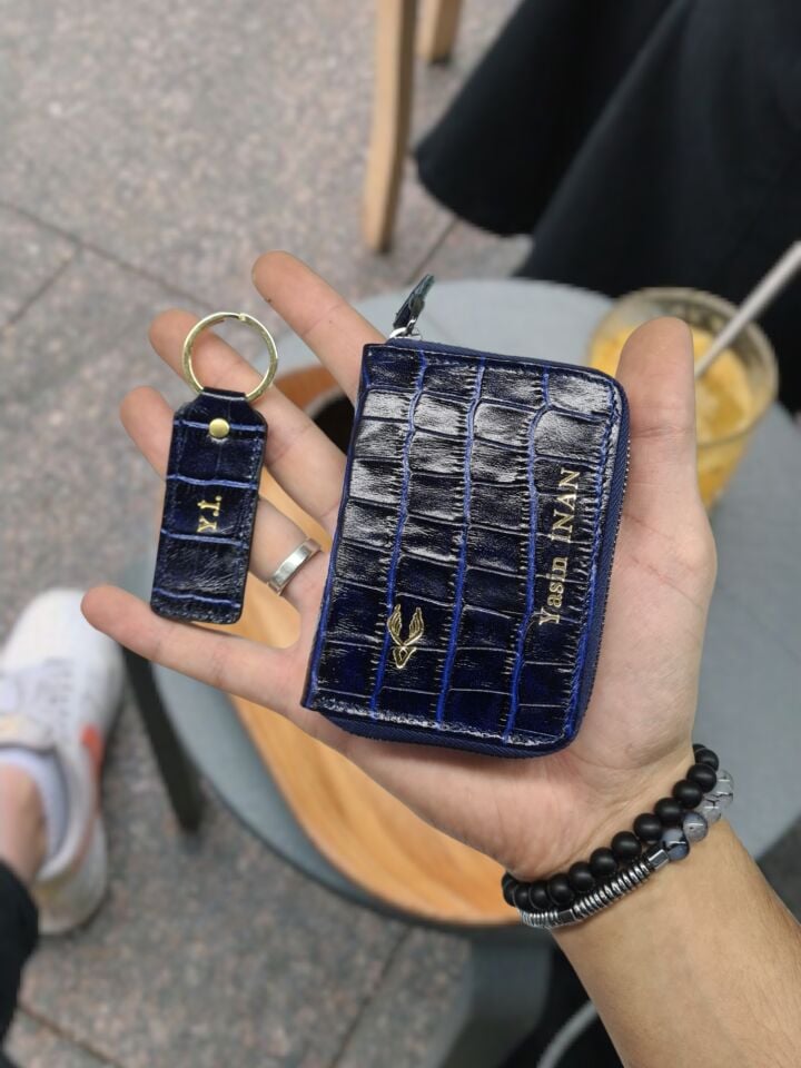 VİSSO 661 GERÇEK DERİ ÇANTA İSME ÖZEL  KCROCO ERKEK VE KADIN İÇİN FERMUARLI AKORDİYON-YELPAZE KREDİ KARTLIK MODEL Lacivert Croco + ANAHTAR