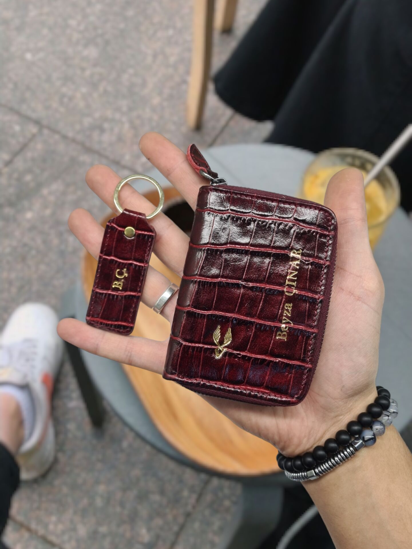 VİSSO 661 GERÇEK DERİ ÇANTA İSME ÖZEL  KCROCO ERKEK VE KADIN İÇİN FERMUARLI AKORDİYON-YELPAZE KREDİ KARTLIK MODEL Bordo Croco +  Anahtarlık