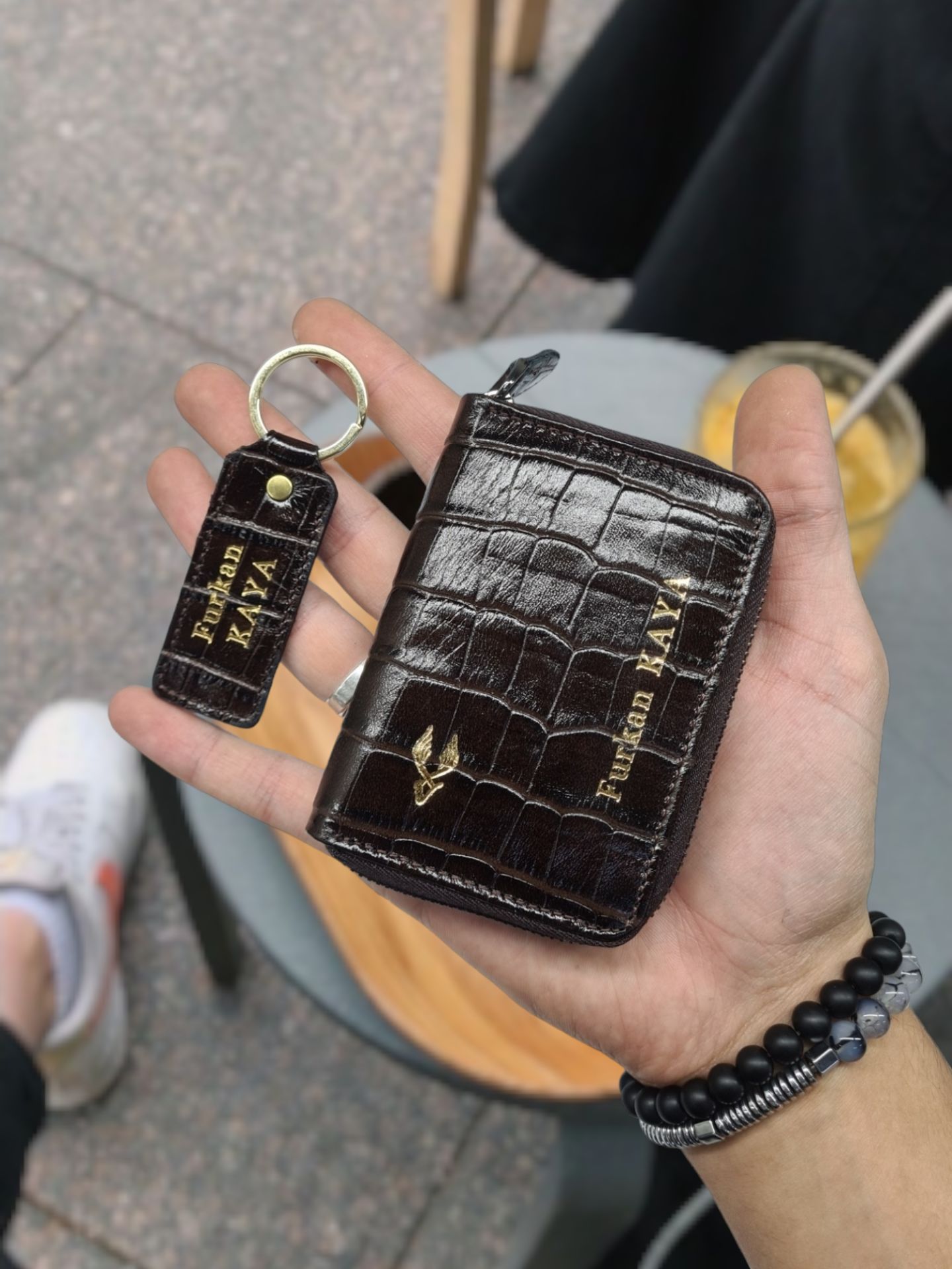 VİSSO 661 GERÇEK DERİ ÇANTA İSME ÖZEL  KCROCO ERKEK VE KADIN İÇİN FERMUARLI AKORDİYON-YELPAZE KREDİ KARTLIK MODEL Kahve Croco +  Anahtarlık