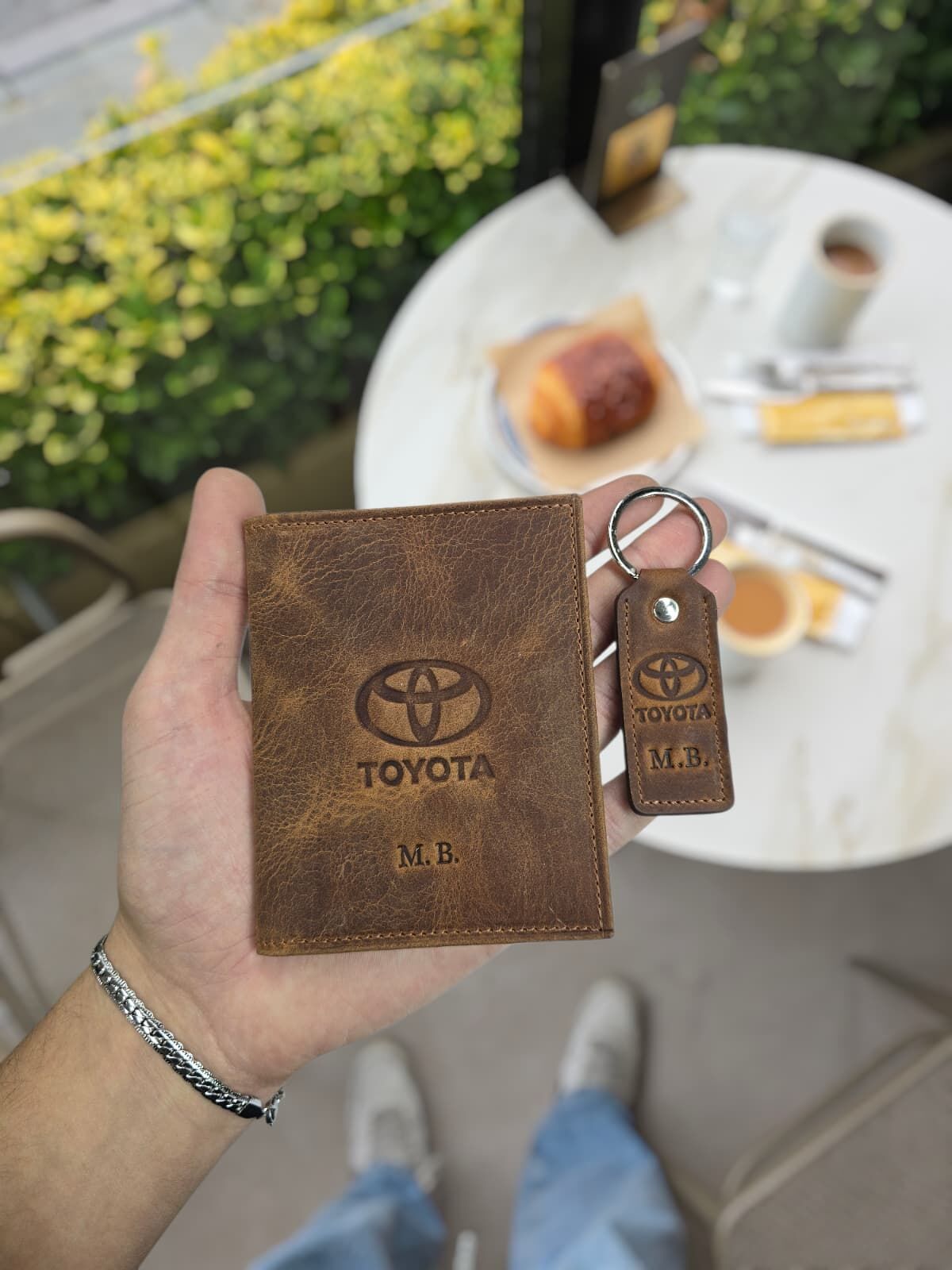 TOYOTA VİSSO 1904 Hakiki Deri Araç Ruhsat Kılıf İsme Özel Çanta Erkek Kadın Modeli  TOYOTA  FINDIK KAHVERENGİ + ANAHTARLIK