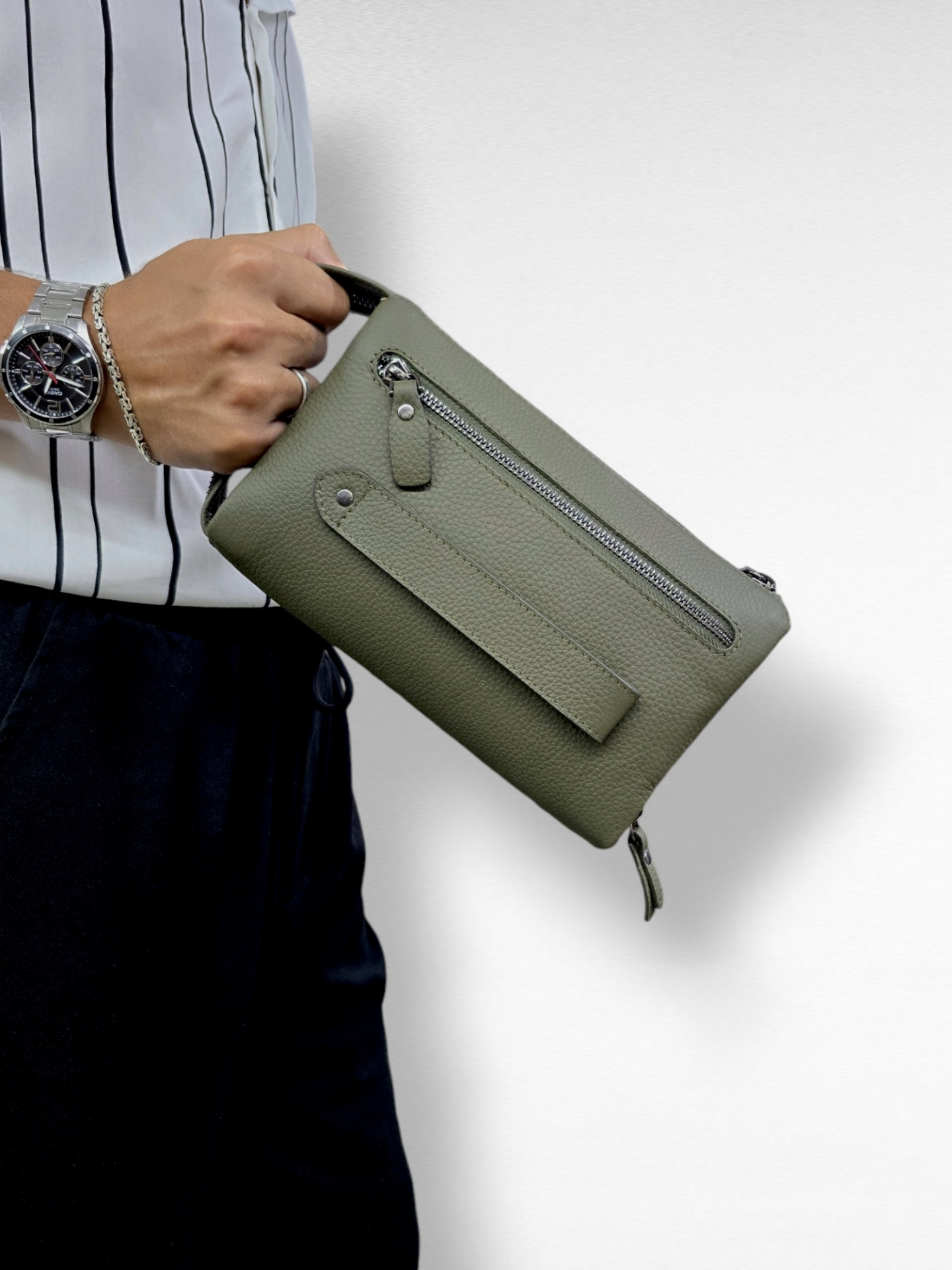 VİSSO 457 Hakiki Deri Fermuarlı  El Çantası YEŞİL Renk Deri Çanta Unisex Elde Taşınabilen Mıknatıs Cep Telefonu Cepli Kredi Kart Bölmeli Çanta  AÇIK YEŞİL