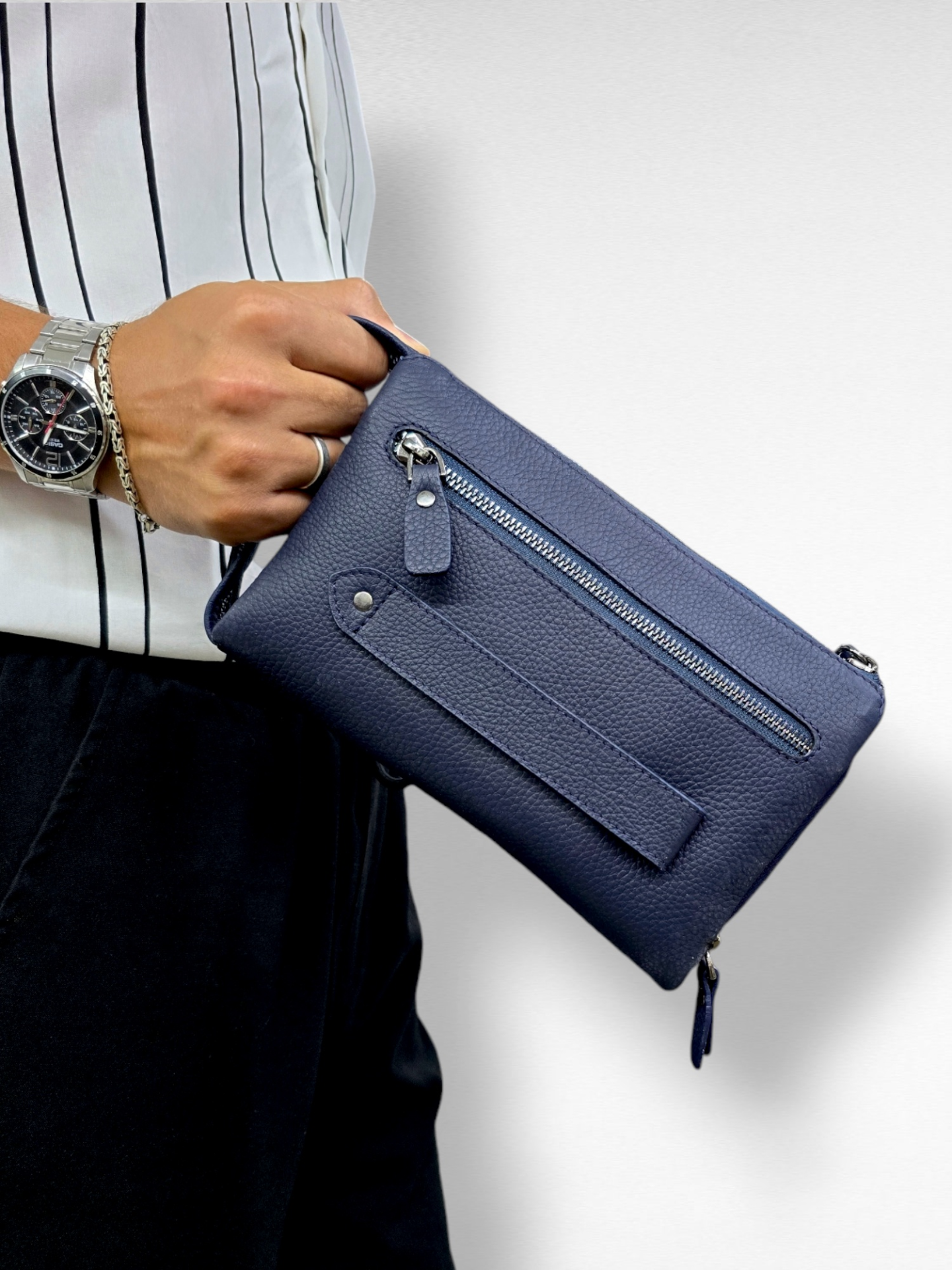 VİSSO 457 Hakiki Deri Fermuarlı  El Çantası LACİVERT Renk Deri Çanta Unisex Elde Taşınabilen Mıknatıs Cep Telefonu Cepli Kredi Kart Bölmeli Çanta  LACİVERT  GUTTY