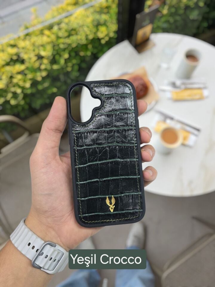 İphone 17 Model Uyumlu Yeşil Croco Hakiki Deri İsme Özel Ücretsiz Kişiselleştirme Seçeneği İle Kadın Erkek Kullanım premium  Tam Uyumlu Silikon Kılıf Ücretsiz Kargo Visso Leather Geçek Orjinal Dana Derisi