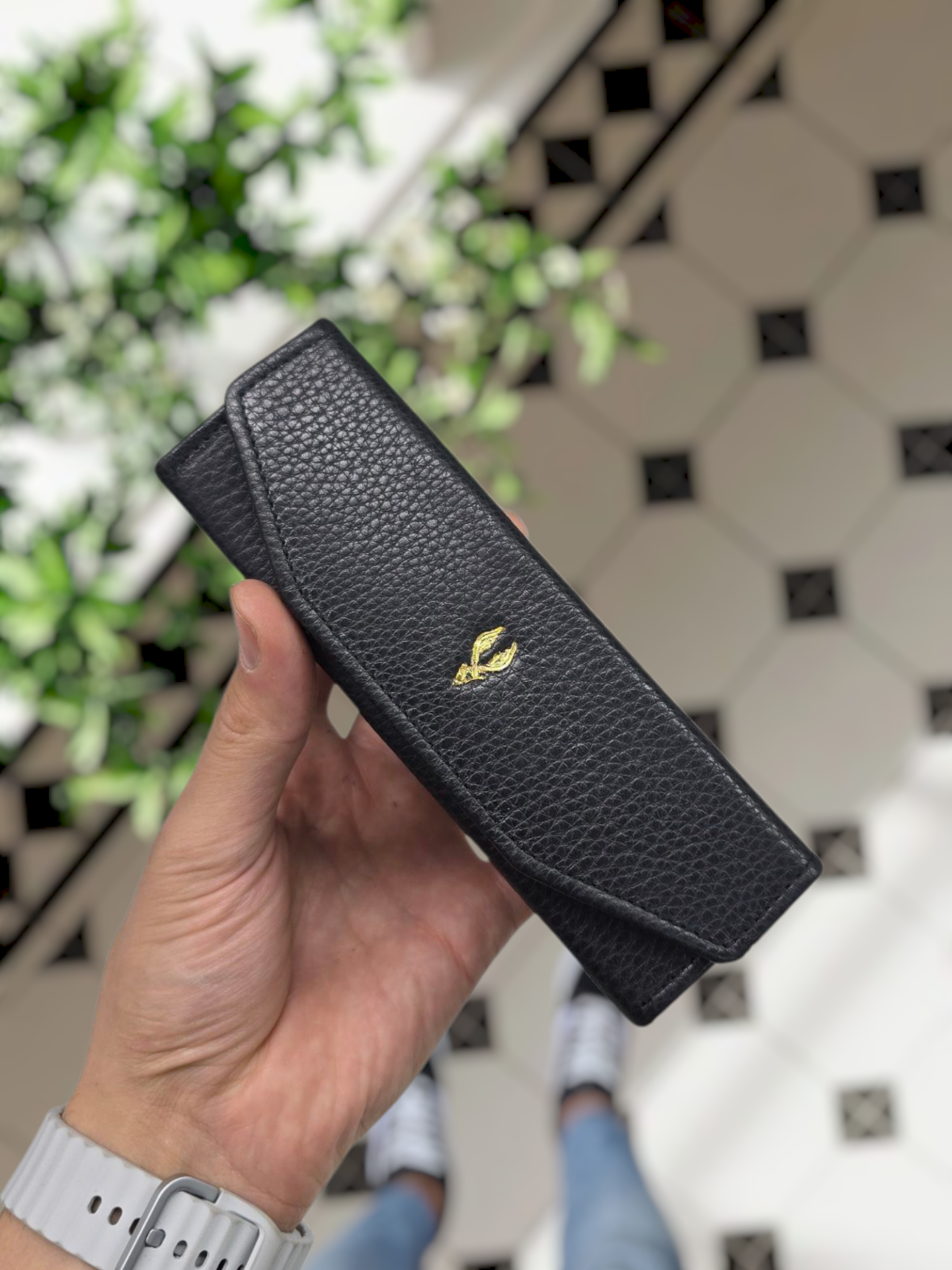 Visso 889 SİYAH RENK Gözlük Kılıfı İsme Özel Hakiki Dana Derisi İçi Kadife Mıknatıslı Kilit Kapaklı  Çok Amaçlı Takı Ziynet Pırlanta Elmas İçin Deri Mini Kutu Her Model Gözlük Kılıfı  SİYAH GUTTY