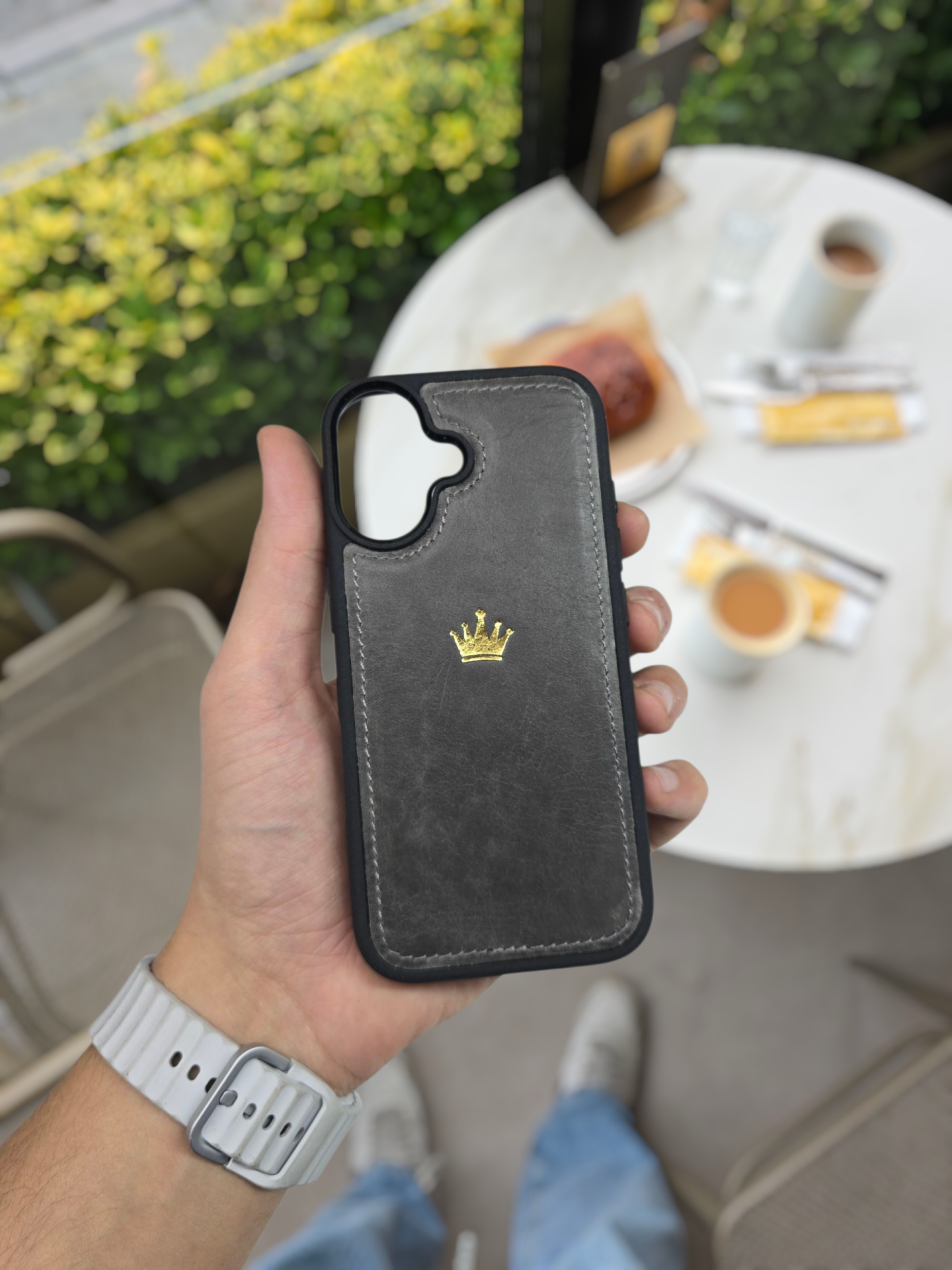 İphone 17 Model Uyumlu GRİ TAÇ LOGO Hakiki Deri İsme Özel Ücretsiz Kişiselleştirme Seçeneği İle Kadın Erkek Kullanım premium  Tam Uyumlu Silikon Kılıf Ücretsiz Kargo Visso Leather Geçek Orjinal Dana Derisi