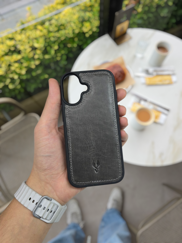 İphone 17 Model Uyumlu GRİ CRAYZ Hakiki Deri İsme Özel Ücretsiz Kişiselleştirme Seçeneği İle Kadın Erkek Kullanım premium  Tam Uyumlu Silikon Kılıf Ücretsiz Kargo Visso Leather Geçek Orjinal Dana Derisi