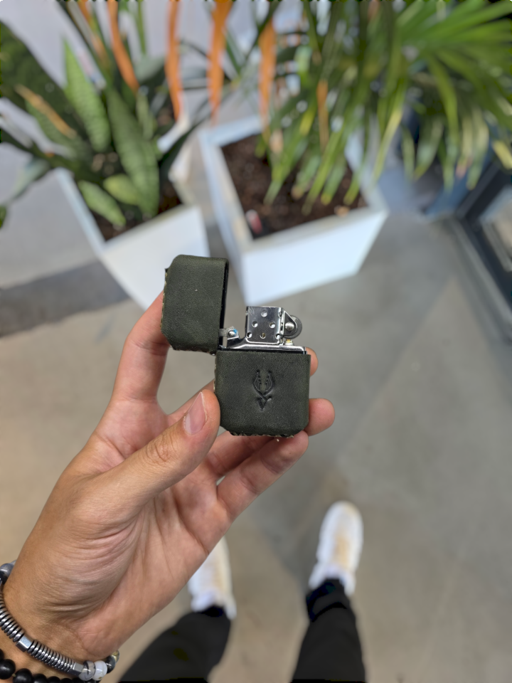 VİSSO Visso 1933 Hakiki Dana Derisi El Yapımı ZİPPO Tarzı Benzinli Çakmak Kılıfı ve Zippo Tarzı Çakmak K. YEŞİL